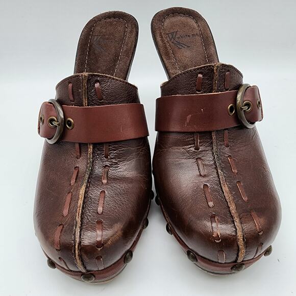 Vintage White Mountain Studded Heeled Mules Size 8.5 Brown Leather Clogs Y2K - Picture 2 of 14